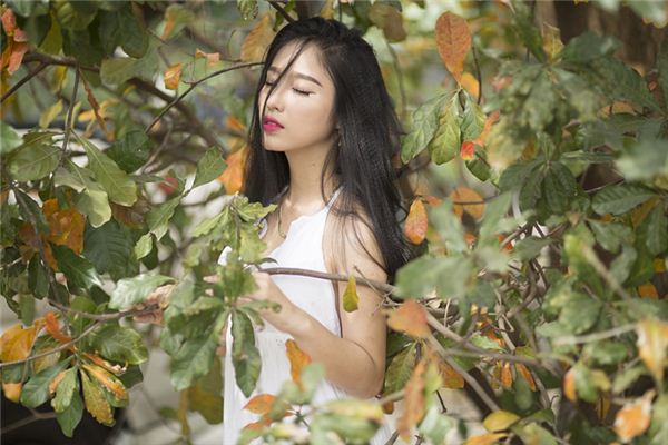 女人梦见自己头发剪短了